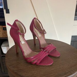 Chic Strappy Heels in Vibrant Pink